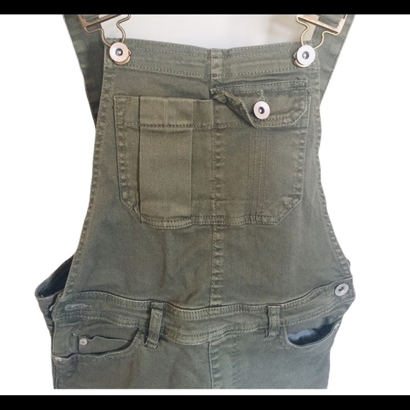 ARDENE Short Overalls With Pockets Camo Olive Green Sz X Small - Picture 5 of 12